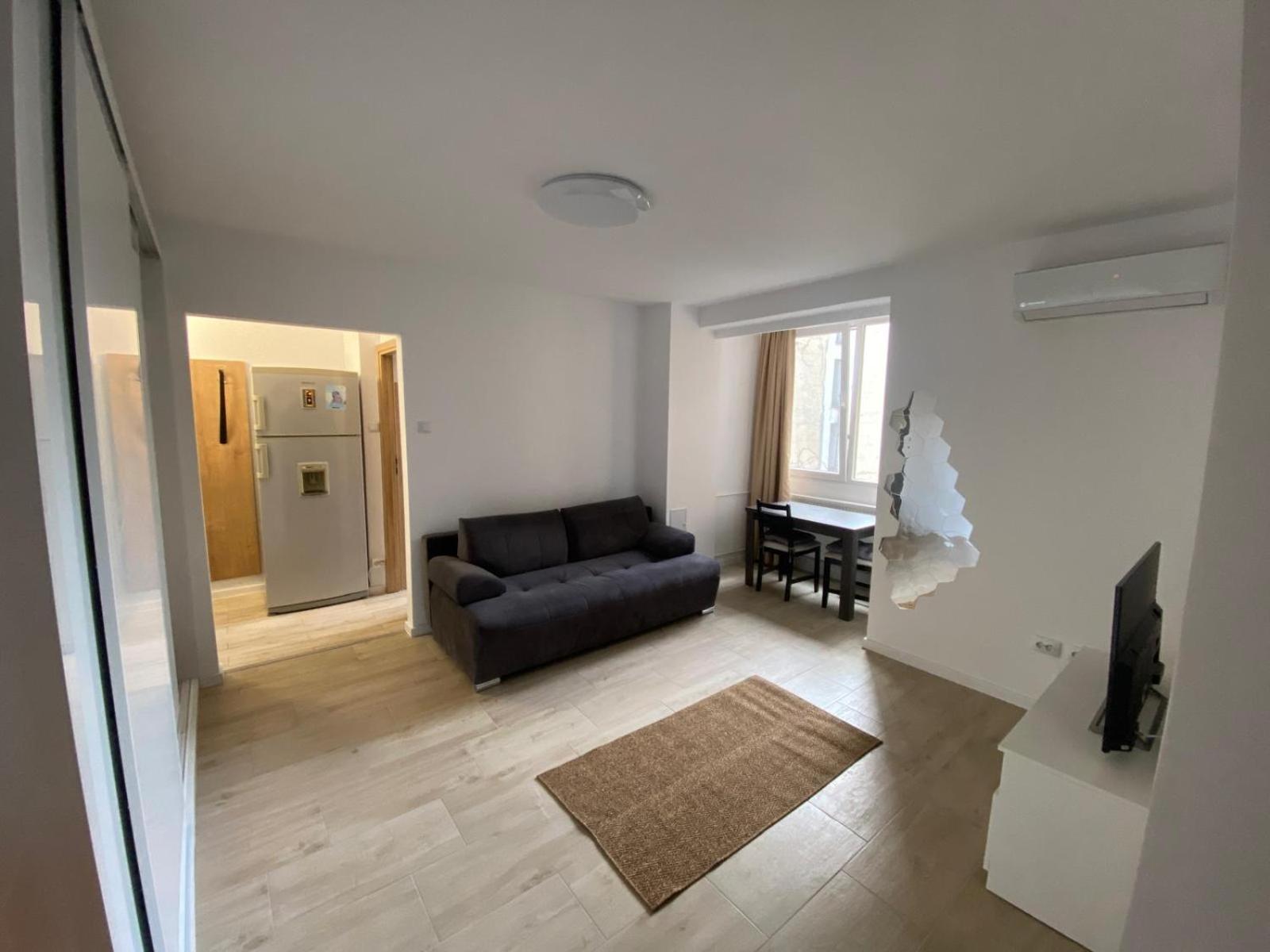 Apartament Universitate Lägenhet Bukarest Exteriör bild