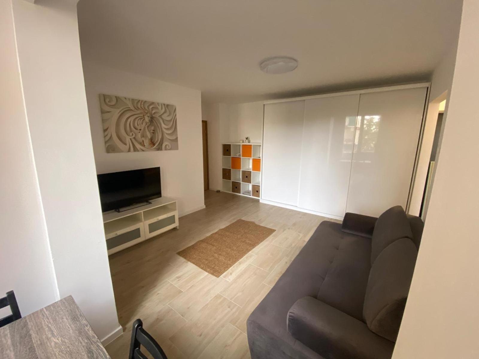 Apartament Universitate Lägenhet Bukarest Exteriör bild